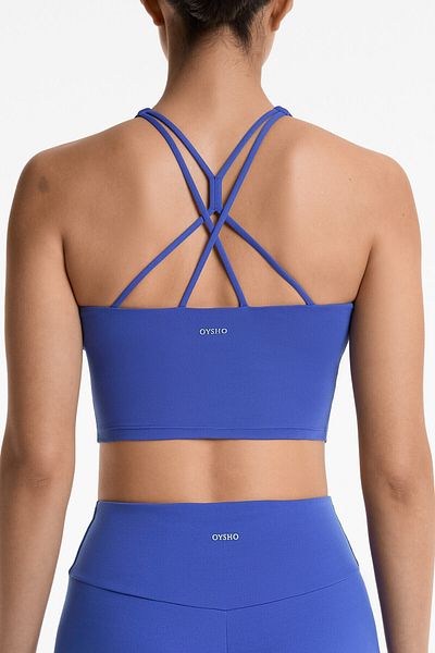 Oysho تانك توب Comfortlux بحزام مع أكواب