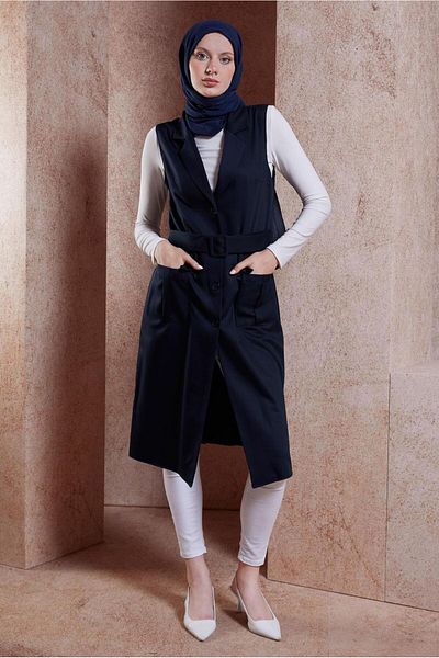 Alvina 44657ModelBelted Vest