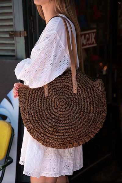 FASHION COCKTAIL Οβάλ κυκλική σόλα με φερμουάρ με δερμάτινο λουράκι Εισαγόμενη πλεκτή ψάθινη τσάντα Holiday Beach Club