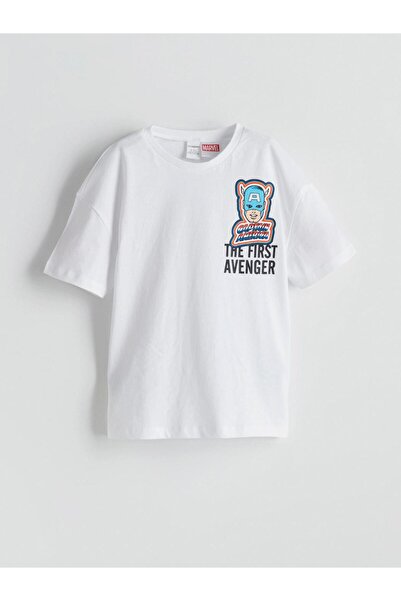 LC Waikiki تي شيرت للأولاد مطبوع عليه كابتن أمريكا من سيراي نيو سيزون