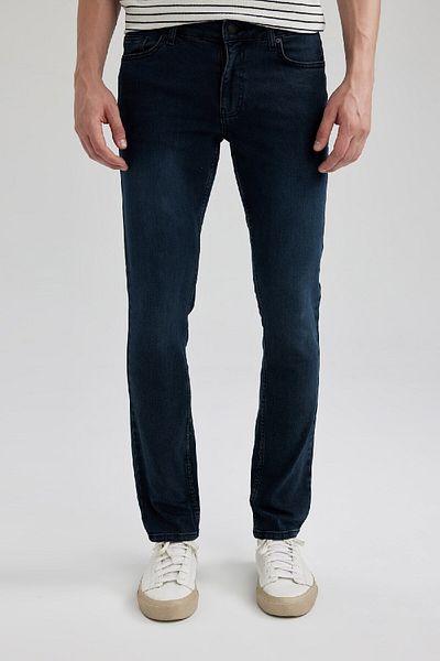 DeFacto Pedro Slim Fit Στενή Εφαρμογή Κανονική μέση με στενό πόδι Jean παντελόνι R8791az23au