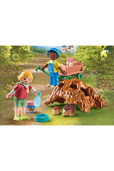 Playmobil -CARE OF THE HEDGEHOG FAMILY