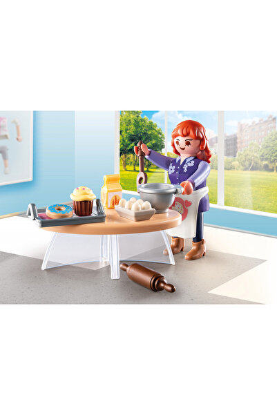Playmobil -PASTRY WOMAN FIGURINE
