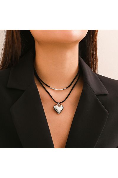 Choice Silver Color Goth Black Velvet Small Love Heart Pendant Choker Necklace For Women 2024 Trend Elegant