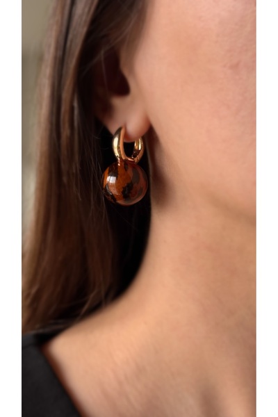 Soles 18 Ayar altın rengi rose leopar desenli sallantılı top çelik küpe