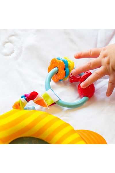 Benbat Benbat plush toy for sensory development Lion