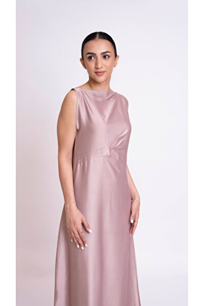 outline Beige silk dress with three side pleats