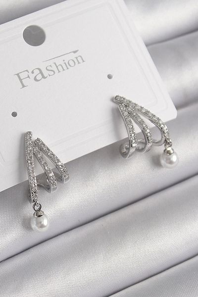 Clariss Brass Silver Color Zircon Stone Claw Model Pearl Detail Women's Earrings