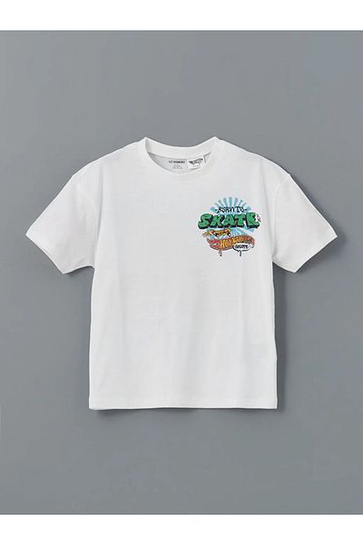 LC Waikiki Lcw Kids White Printed Boys T-Shirts and Shorts 2-Piece