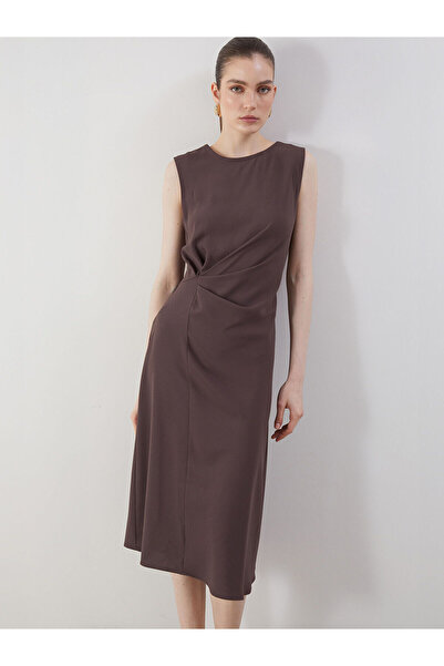 LC Waikiki Rochie midi din crep cu decolteu tip crewneck Özmarka, colecția nouă