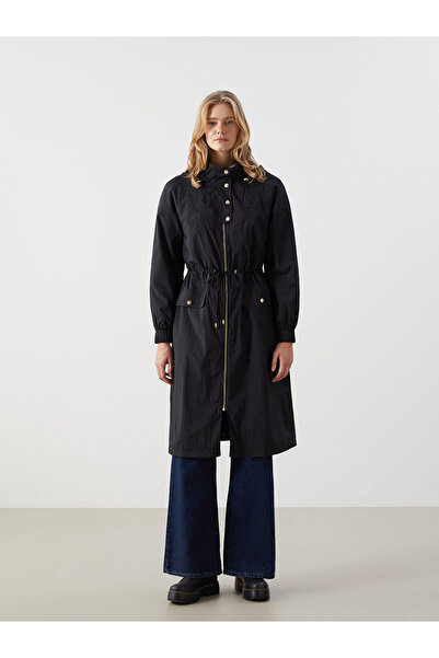 LC Waikiki LCW Modest Siyah Kapüşonlu Kadın Yağmurluk