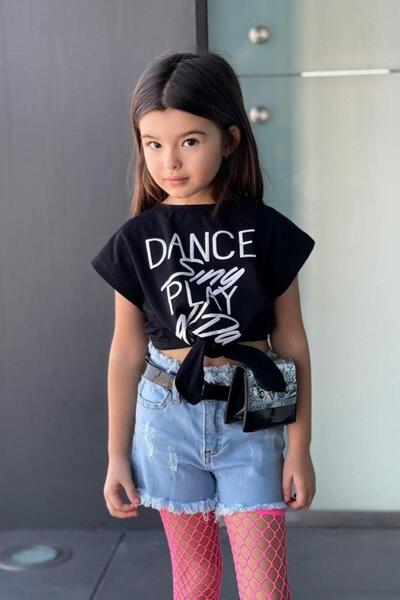 Hilal Akıncı Kids Dečija majica sa printom za ples, teksas šorts, torba za st...