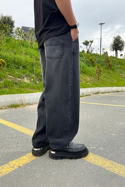 Flaw Wear Baggy Jean with Back Belt Detail