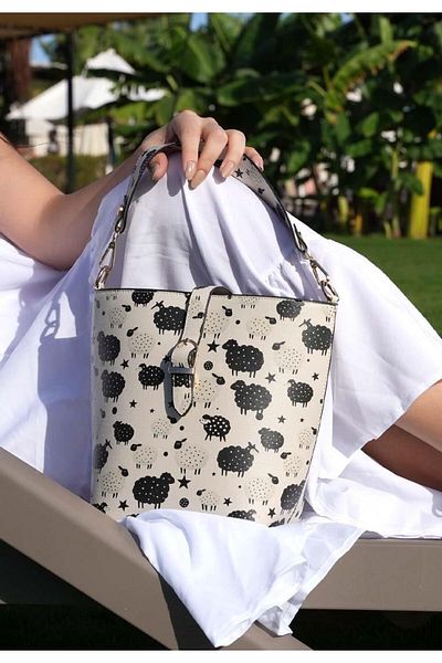 Dogo Women's Vegan Leather Handbag - Count Sheeps Design