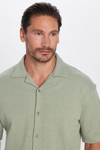 Tudors Ανδρικό πουκάμισο Relax Fit Relaxed Fit με πλεκτή υφή με κοντό μανίκι Apaș γιακά μέντα
