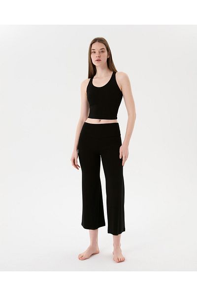 Ayma Active Black Capri Flow Shorts Pants