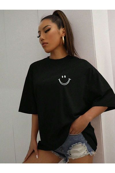 CLAYES Smile Minimal Figure T-shirt με γυαλιά - Μαύρο εμπριμέ κοντομάνικο μπλουζάκι με λαιμόκοψη