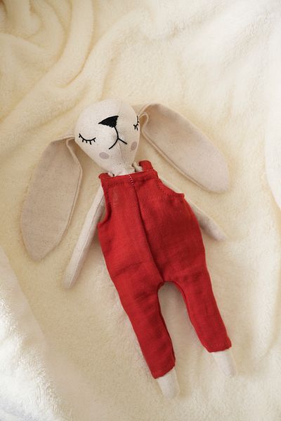 TBA COLLECTION Male Rabbit Sleeping Companion - Red