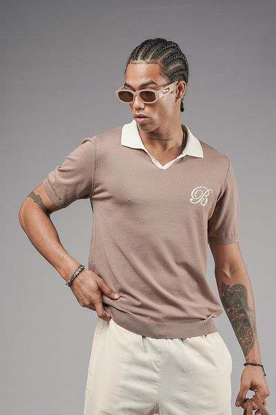 Butik TREND BIZ Πλεκτό μπλουζάκι με κοντό μανίκι με λεπτομέρεια με λογότυπο Polo Neck Regular Fit