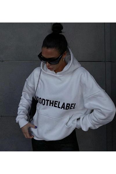 DUBU BUTİK Φούτερ Mood The Label - Χειμερινή κουκούλα με λευκή στάμπα