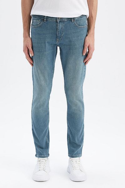 DeFacto Pantaloni de jeans Pedro Slim Fit Narrow Fit, talie obișnuită, cu picioare înguste W7521az23sp
