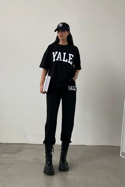 DUBU BUTİK Yale T-shirt Sweatpants Jogger - Μαύρη στάμπα στο κάτω μέρος Σετ φόρμας Oversize Crew Neck