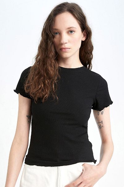 DeFacto Fitted Crew Neck Ribbed Camisole Basic Plain Short Sleeve T-Shirt K7064Az23Sm