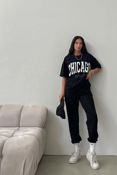 DUBU BUTİK Σετ φόρμας τζόκερ με μοτίβο Chicago - Oversize Crew Neck