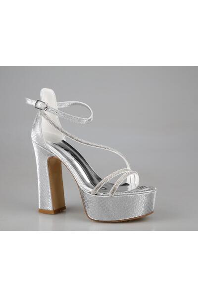 FELES 053-398 Срібні жіночі туфлі на підборах