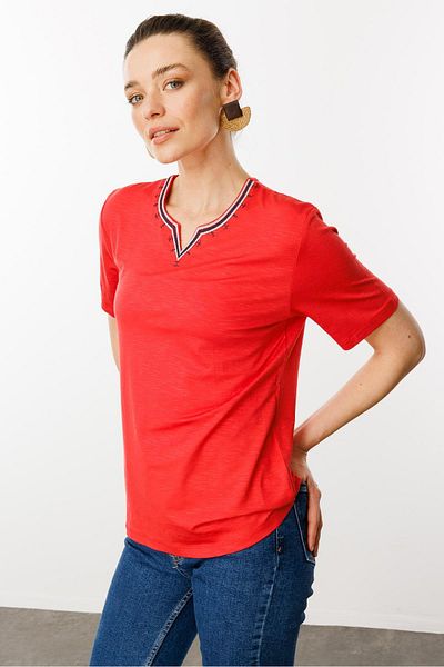 Desen Triko Women's T-Shirt with Slit and Embroidery on the Neck 25768 Coral