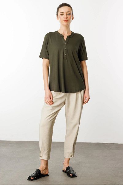 Desen Triko Tricou de damă din bumbac pieptănat cu nasturi 25764 kaki