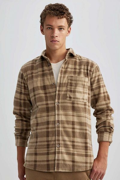 DeFacto Regular Fit Checkered Pocket Detailliertes Fleece-Langarmhemd V2767az23wn