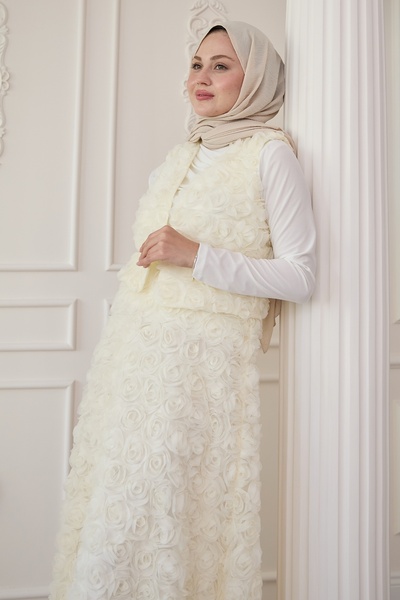 InStyle Двоспальний комплект екрю з жилетом з тисненням у вигляді троянди