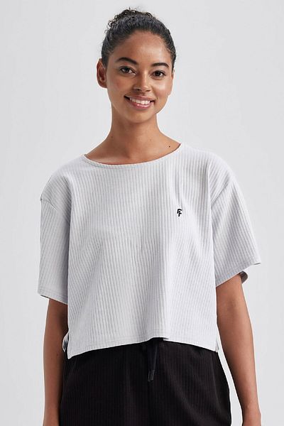 DeFacto Fit Cropped Fit Crew Neck Athlete Rib Short Sleeve T-Shirt A9916Ax23Hs