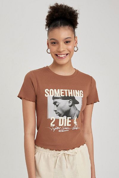 DeFacto Tricou cu nervuri Tupac Shakur - Mânecă scurtă A8529ax23hs