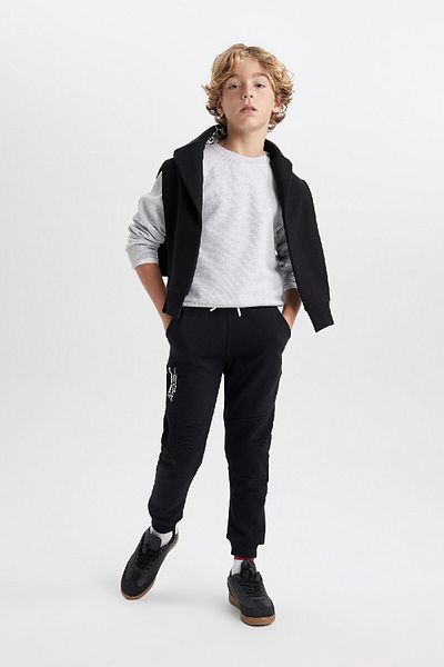 DeFacto Boy's Crew Neck Thessaloniki Fabric Basic Plain Sweatshirt B5308A823Wn