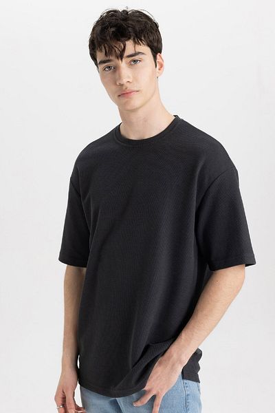 DeFacto Tričko Relaxed Fit s krátkým rukávem s krátkým rukávem – těžká tkanina, Comfort Regular Fit B4444Ax24Sp