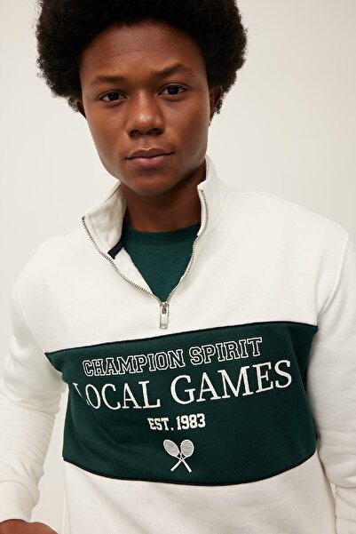 DeFacto Fit Stand Collar Half Zipper Printed Sportsman Sweatshirt A9872Ax23Wn