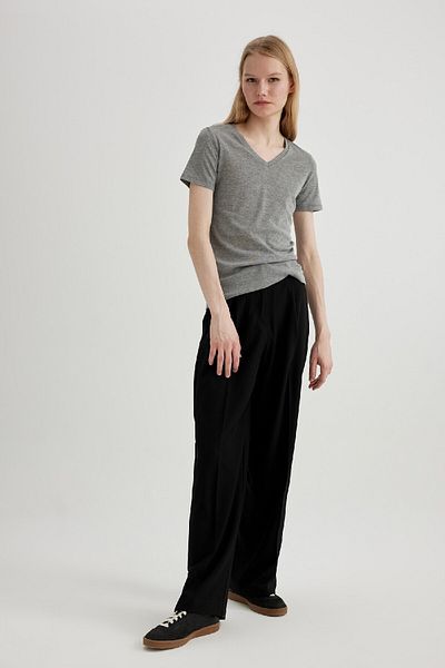 DeFacto V-Neck Slim Fit Rib T-Shirt - 100% Cotton, Short Sleeve I1080Az24Sm
