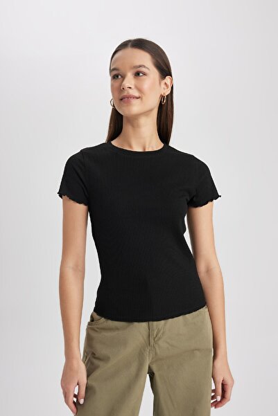 DeFacto Vypasovaná košilka s výstřihem a výstřihem Basic Jednobarevné černé tričko s krátkým rukávem K7064az24sm