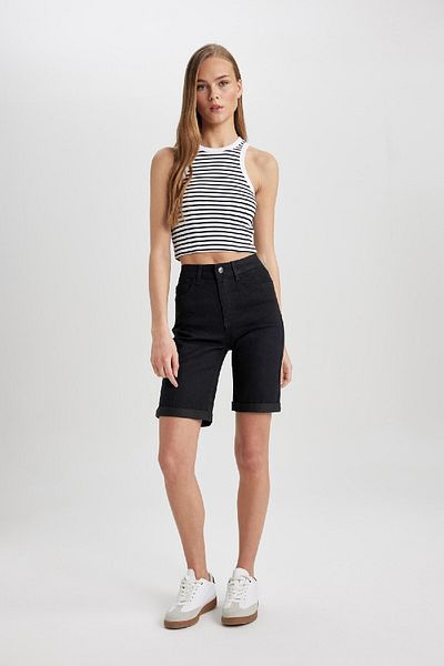 DeFacto Normal Waist Folded Leg Basic Straight Jean Shorts A1958Ax24Sm