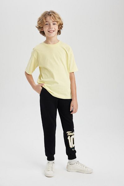 DeFacto Boys Oversize Crew Neck T-Shirt - Wide Fit, Short Sleeve, Basic Model B5927A824Sm