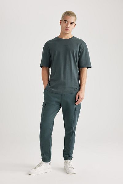 DeFacto Bequemes, bedrucktes T-Shirt aus schwerem Stoff mit Rundhalsausschnitt – bequeme, normale Passform, kurze Ärmel B4221ax24sp