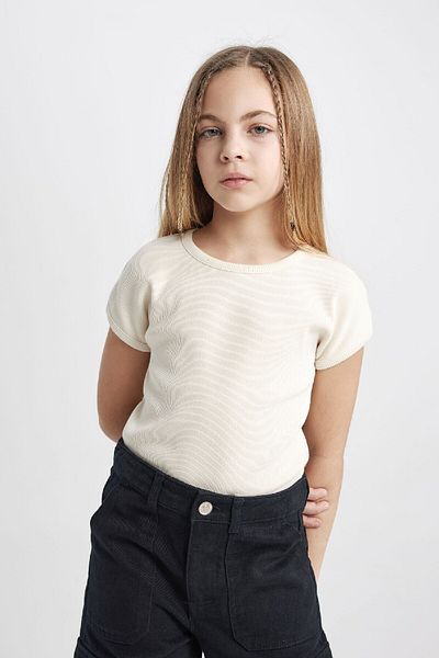DeFacto Girls' Crew Neck Slim Fit T-Shirt - Short Sleeve, Ribbed Camisole B3053A824Sm