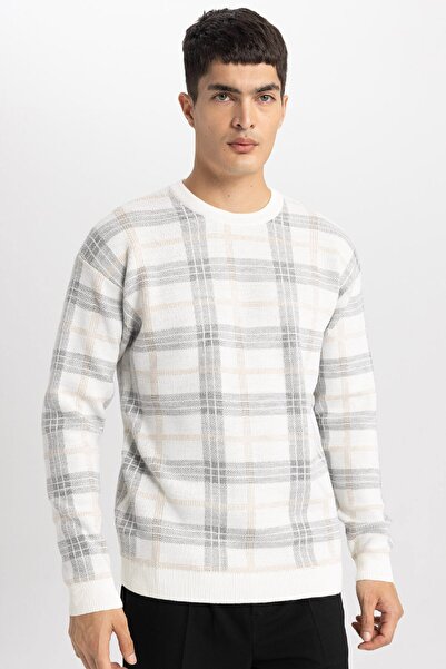 DeFacto Gemusterter Strickpullover mit normaler Passform und Rundhalsausschnitt Y0619az24sp