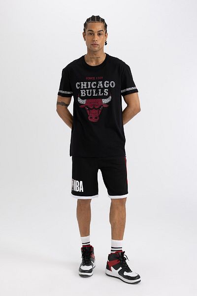 DeFacto Μπλουζάκι Chicago Bulls Regular Fit Crew με κοντό μανίκι N7498az24sm