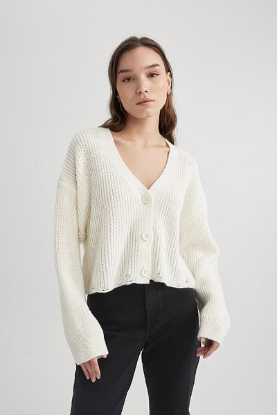 DeFacto Regular Fit V-Neck Buttoned Knitwear Cardigan B7578Ax24Sp