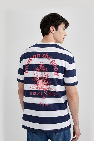DeFacto Crew Neck Striped Back Printed Short Sleeve T-Shirt - Regular Fit B8936ax24sm