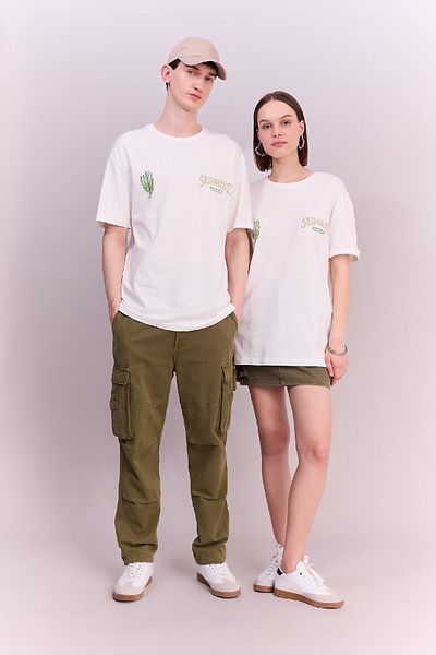 DeFacto Μπλουζάκι Comfort Fit Crew λαιμόκοψη με στάμπα κοντομάνικο T-shirt B8488ax24sm