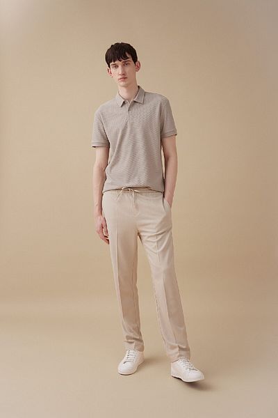 DeFacto Modern Fit Basic einfarbig strukturiertes Kurzarm-Polo-T-Shirt B6374ax24sp